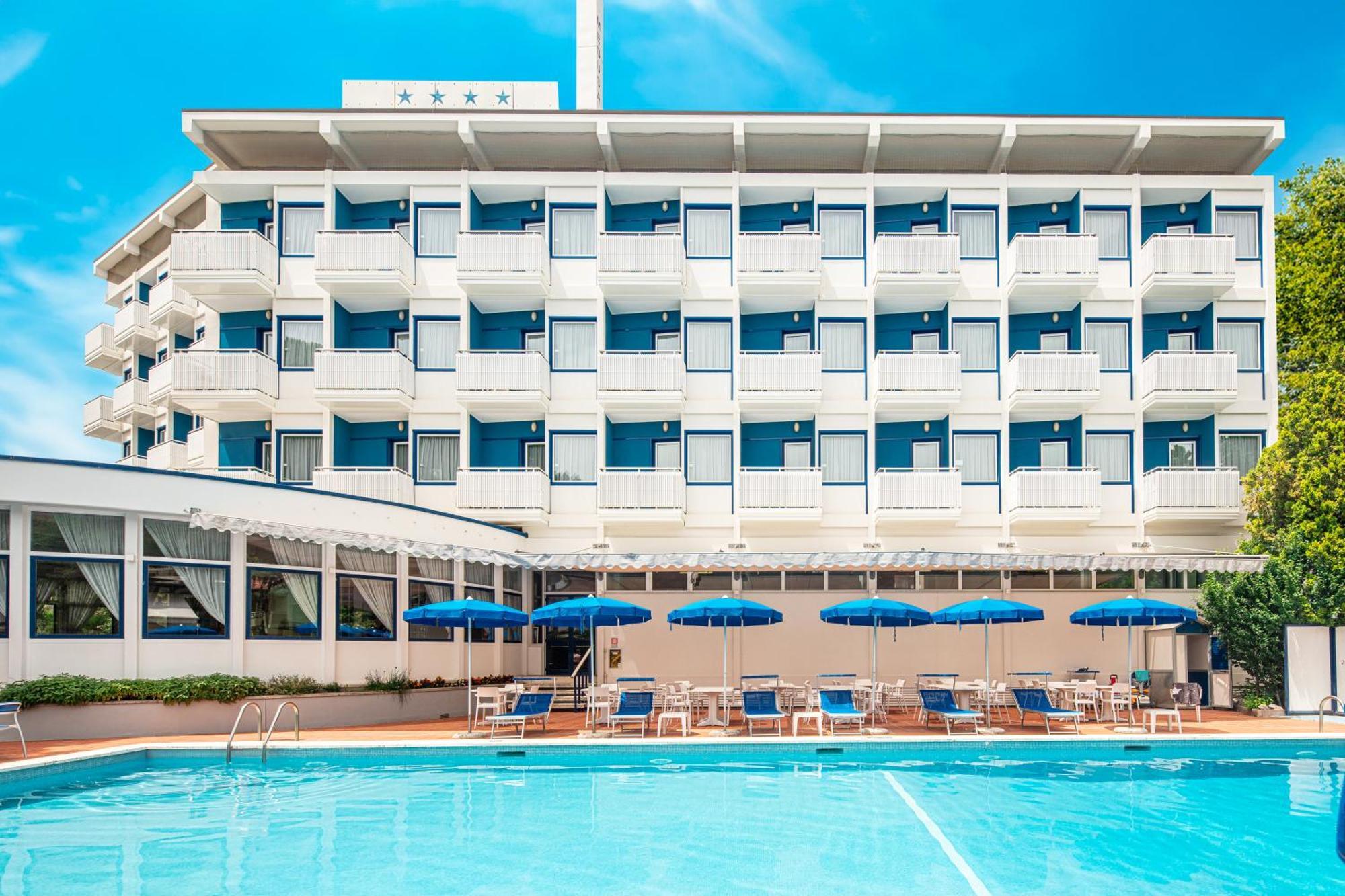 Hotel Medusa Splendid Ліньяно-Сабб'ядоро Екстер'єр фото